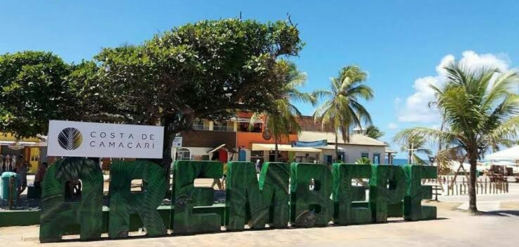 Praia de Arembepe é escolhida como um dos principais destinos turísticos do Brasil