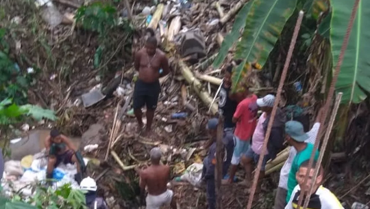 Homem desaparece após cair em galeria de esgoto em Salvador