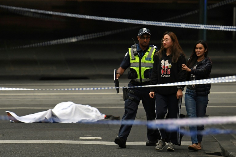 Ataque com faca termina com um morto e dois feridos em cidade da Austrália