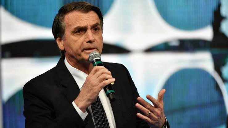 Bolsonaro diz que deverá indicar mulheres para compor ministério