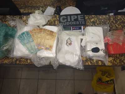 Polícia encontra cocaína avaliada em R$ 60 mil reais
