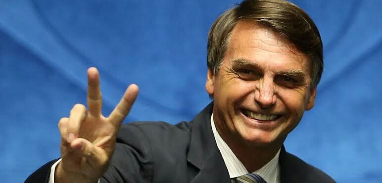 Contas da campanha de Bolsonaro serão julgadas nesta terça (04) pelo TSE