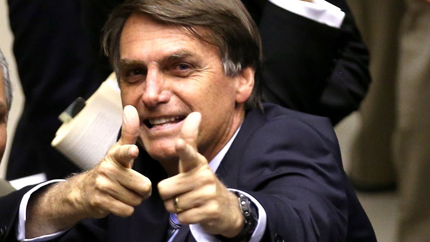 Bolsonaro diz que no Brasil há excesso de proteção ao trabalhador