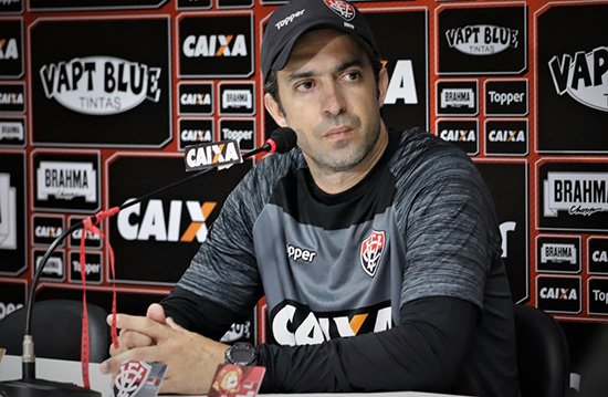 João Burse pede desculpa a torcida e descarta corpo mole contra o Palmeiras: “É a nossa imagem que está em jogo”