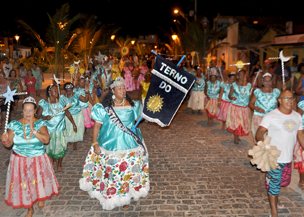 Tradicional Terno de Reis abre calendário de festas populares em Camaçari