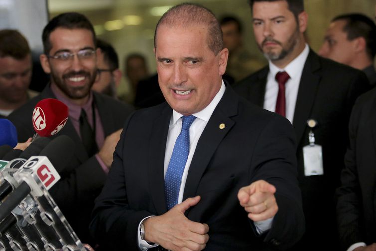 Onyx diz que Bolsonaro se ‘equivocou’ e que decreto não prevê aumento de imposto