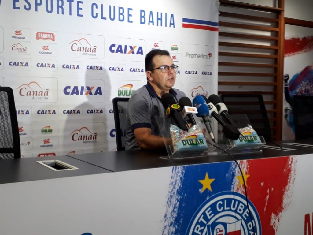 “A gente controlou o jogo”, avaliou Enderson Moreira após empate contra o CRB