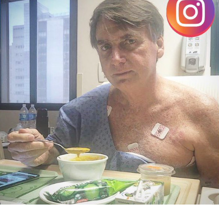 Bolsonaro divulga foto almoçando e agradece orações