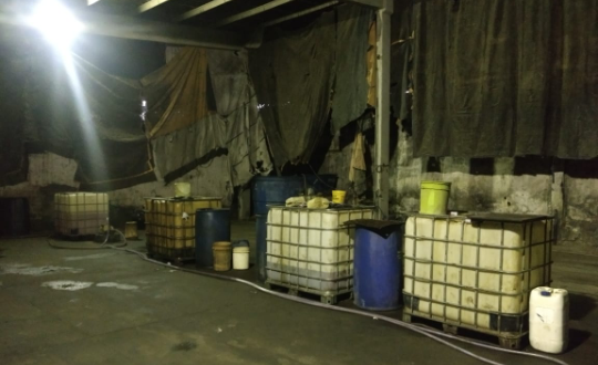 Polícia descobre centro de armazenamento ilegal de combustíveis em Candeias