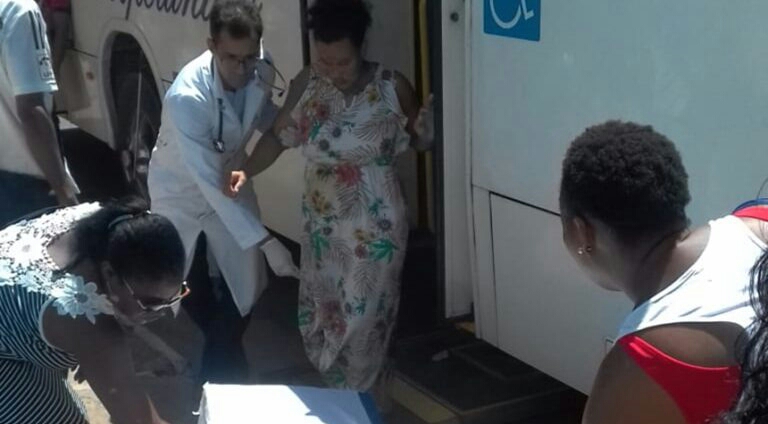 Grávida dá à luz dentro do ônibus em Camaçari