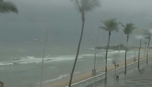 Ventos podem chegar a 87 km/h com a chegada de tempestade tropical