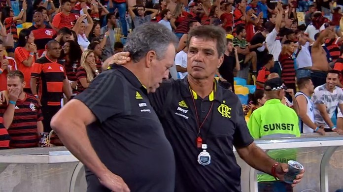 Após passar mal no Fla-Flu, Abel Braga tranquiliza torcida do Flamengo: “Susto apenas”