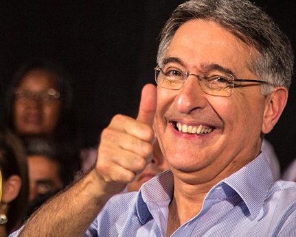 Ex-governador de Minas vira réu por lavagem de dinheiro