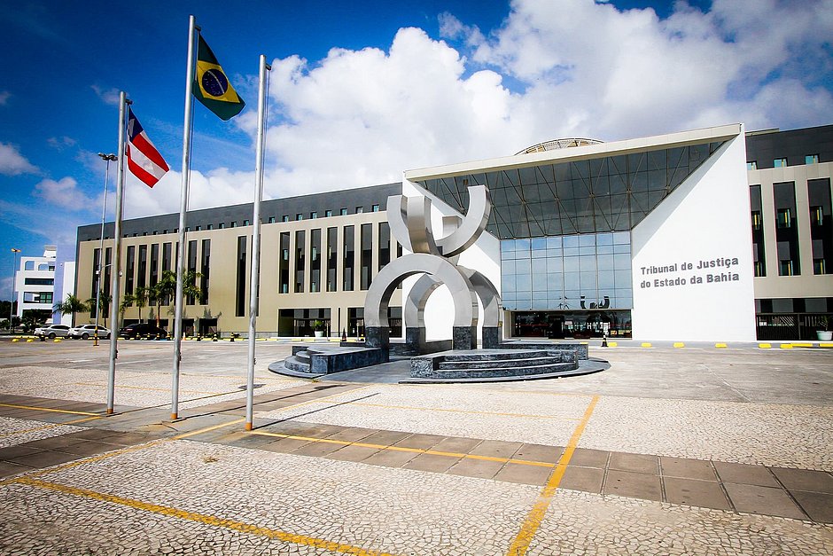 Tribunal da Bahia ‘disciplina’ acesso de advogados aos juízes e OAB protesta