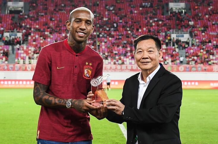Anderson Talisca é eleito o melhor jogador do mês no futebol chinês