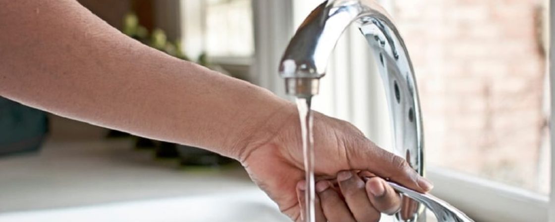 Abastecimento de água é suspenso em Jauá e Abrantes nesta quinta (15)