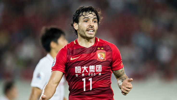 Ricardo Goulart aceita naturalização e deve jogar na seleção da China
