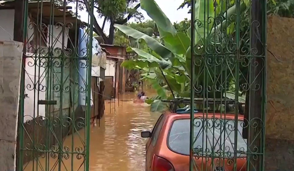 Lauro de Freitas: Chuva  deixa mais de 350 pessoas desalojadas e prefeitura decreta estado de emergência