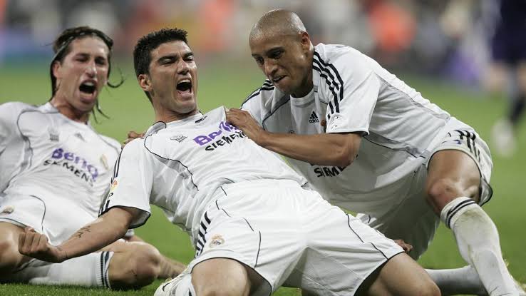 Ex-Sevilla, Arsenal e Real Madrid, espanhol Reyes morre em acidente de trânsito