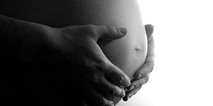 Número de grávidas com HIV aumenta quase 40% em dez anos