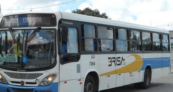 Dois assaltos a ônibus foram registrados nesta terça-feira(05) em Camaçari