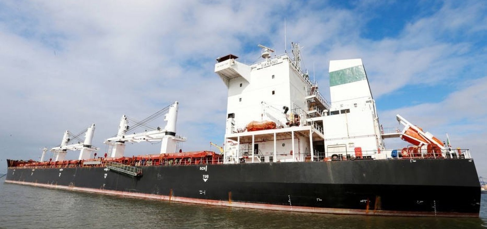 Presidente do STF determina que Petrobras abasteça navios iranianos parados em litoral