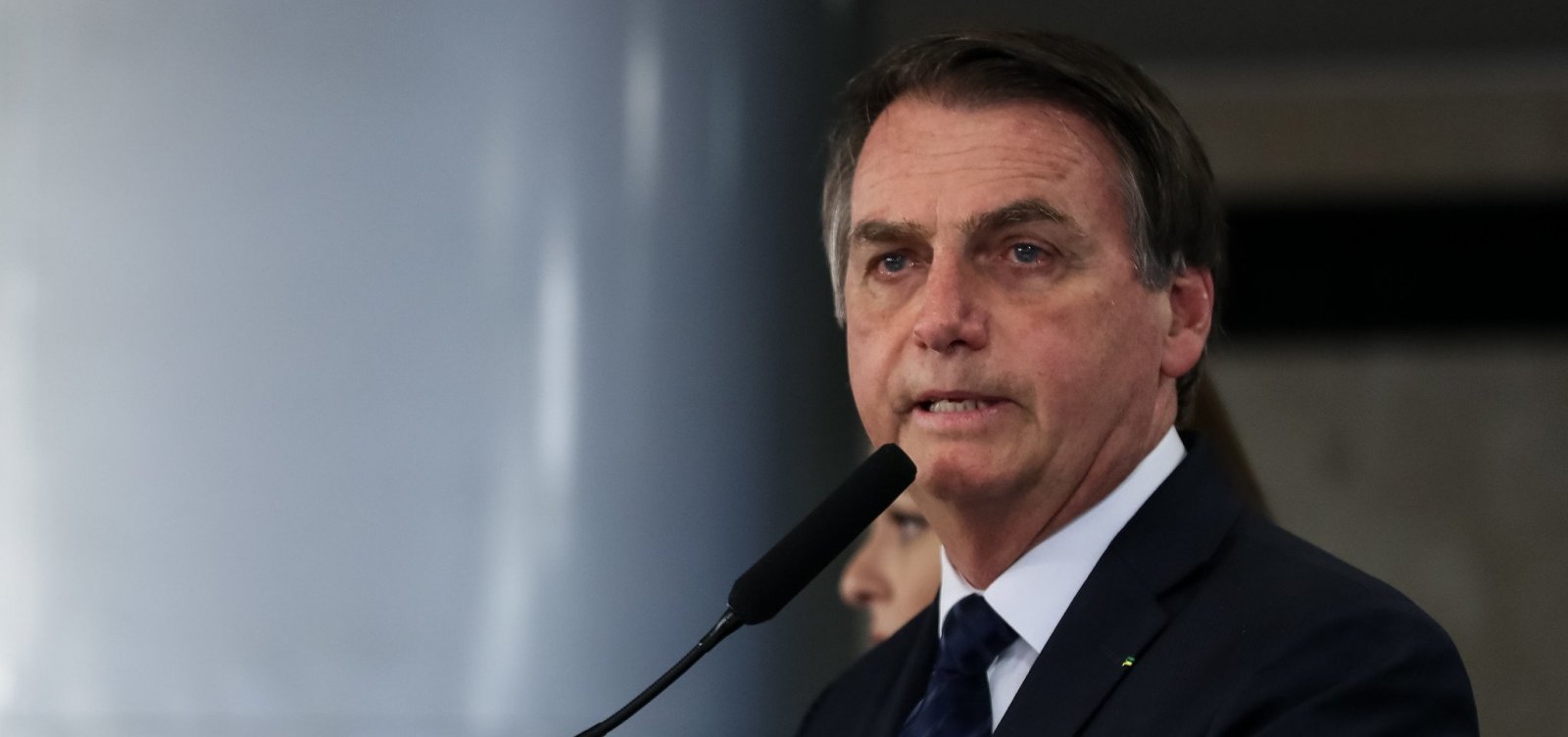 “Pretendo respeitar a Lei da Anistia”, diz Bolsonaro