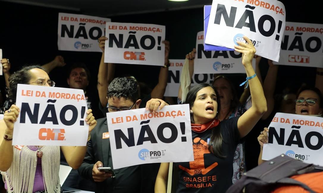 Escola sem Partido anuncia fim de atividades por falta de apoio de Bolsonaro