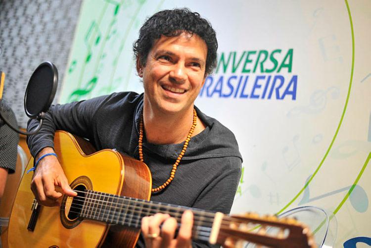 Jorge Vercillo faz show ‘Nas Minhas Mãos’ em agosto em Camaçari