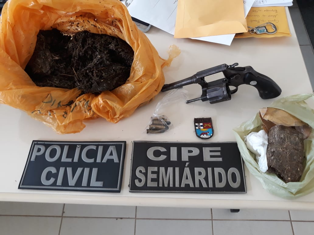 Suspeito de tráfico morre em confronto com a polícia em Morro do Chapéu
