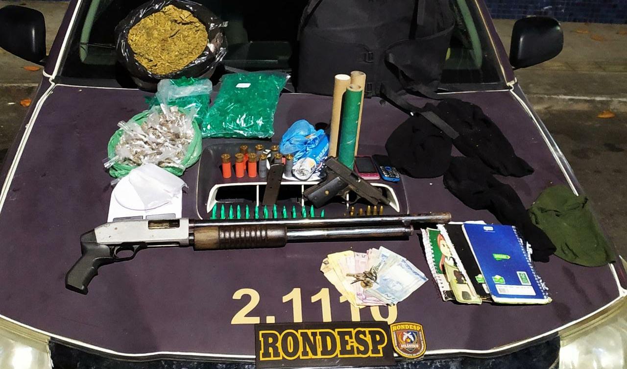 Explosivos, armas e drogas são encontrados durante operação em Salvador