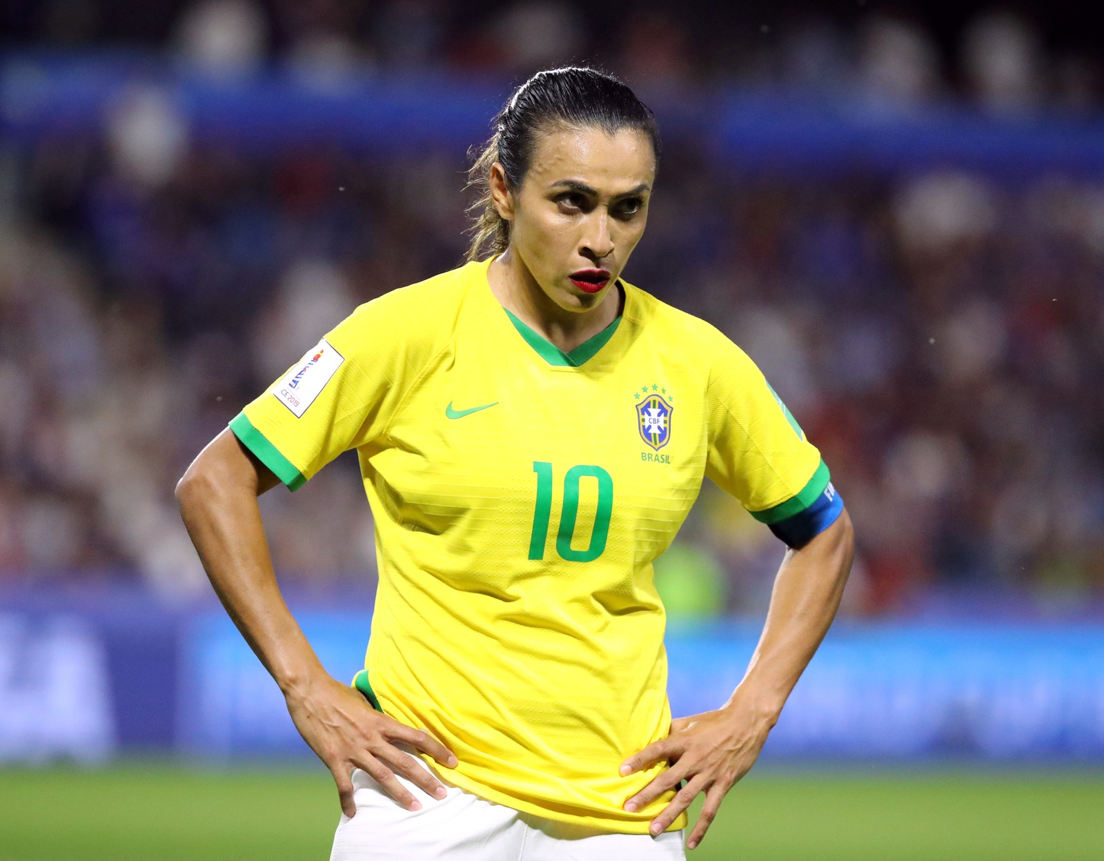 Por lesão na coxa, Marta é cortada de torneio amistoso da seleção brasileira