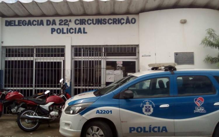 Simões Filho: Polícia apreende drogas entre barracas do Mercado Municipal