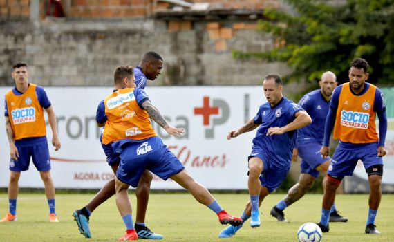 Bahia tem retornos importantes e treina visando duelo contra o Goiás