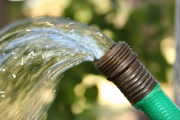 Bairros de Salvador e municípios próximos à capital ficarão sem água na segunda-feira (12)