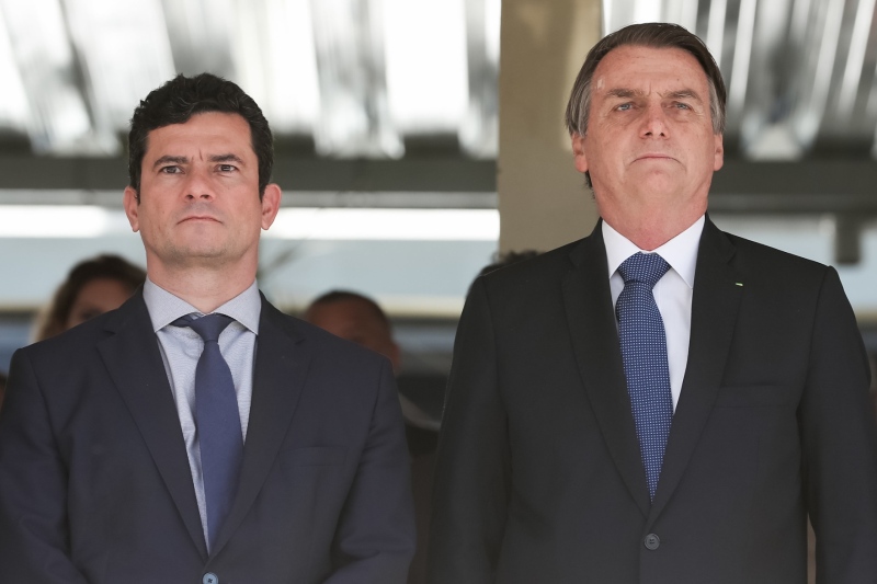 Bolsonaro faz piada de conotação sexual com ministro Sergio Moro