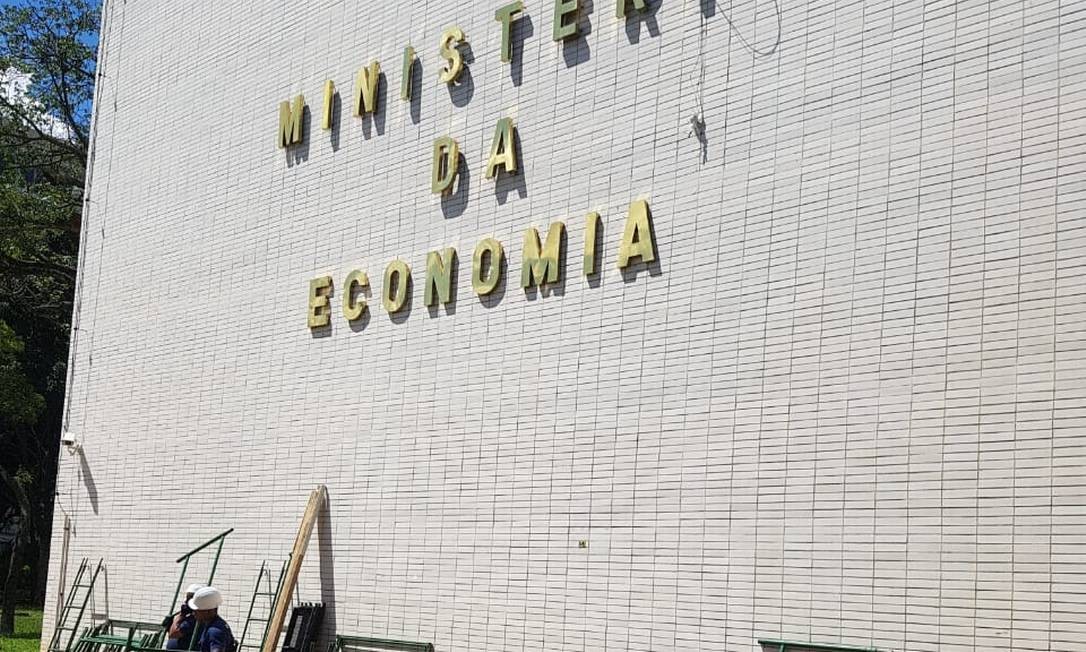 Ministério da Economia anuncia corte de gastos; a previsão é economizar cerca de R$ 366 milhões
