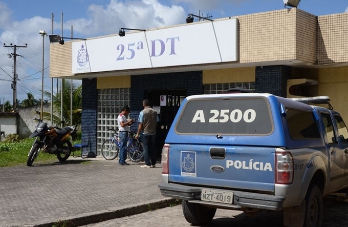 Jovem é morto a tiros dentro de casa em Dias D’Ávila