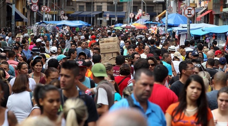 Novos dados do IBGE apontam que o Brasil já ultrapassa 210 milhões de habitantes