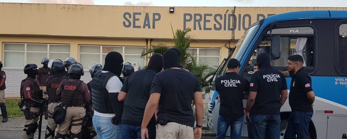 Armas e celulares são encontrados durante operação em presídio de Salvador