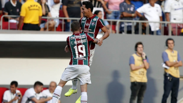 Fluminense vence o Corinthians e fecha turno fora do Z-4