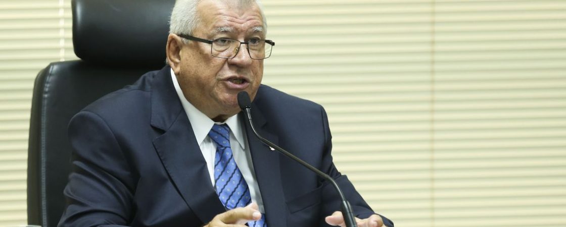 Alcides Martins assume interinamente a PGR e anuncia retorno de membros da Lava Jato