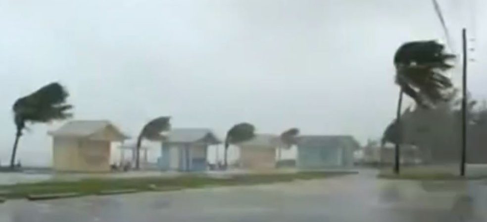 EUA: furacão aproxima-se da costa da Flórida e da Carolina do Sul