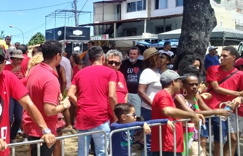 Caetano é abandonado por vereadores no desfile de Vila de Abrantes
