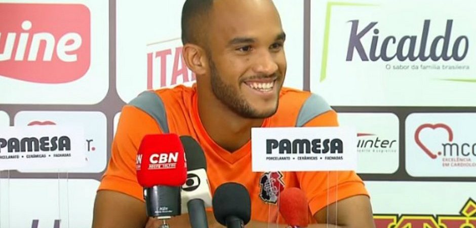 Regularizado, zagueiro pode reforçar o Vitória contra o Atlético-GO