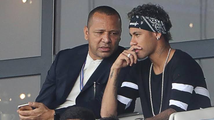 Pai de Neymar revela que negociação com o Barcelona não está encerrada