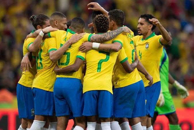 Seleção brasileira é ultrapassada pela França e cai para 3ª posição no ranking da Fifa