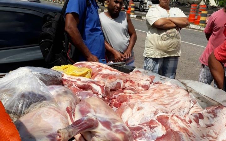 Quase duas toneladas de carne clandestina são apreendidas em Simões Filho