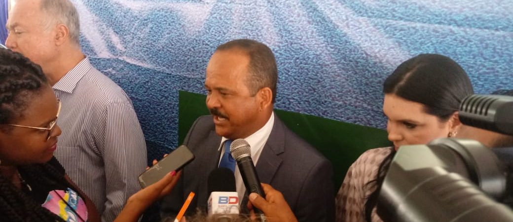 Aniversário de Camaçari: “estamos conversando”, diz Elinaldo sobre destino partidário de Tude