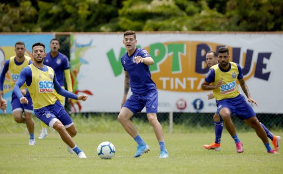 Poupando três titulares, Bahia encerra atividades para enfrentar o São Paulo